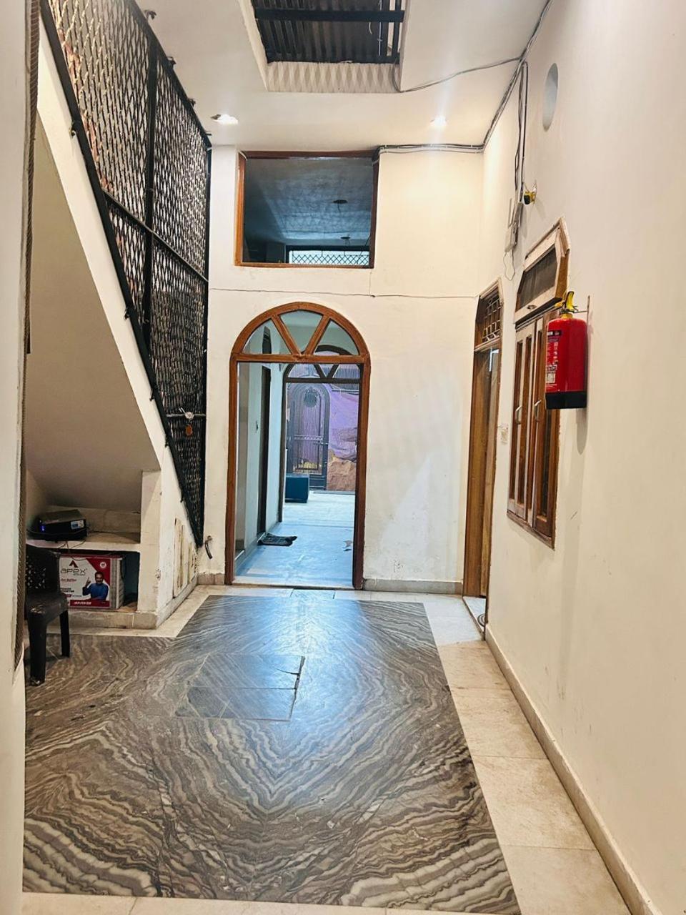Agrawal Inn Guest House Матхура Екстер'єр фото