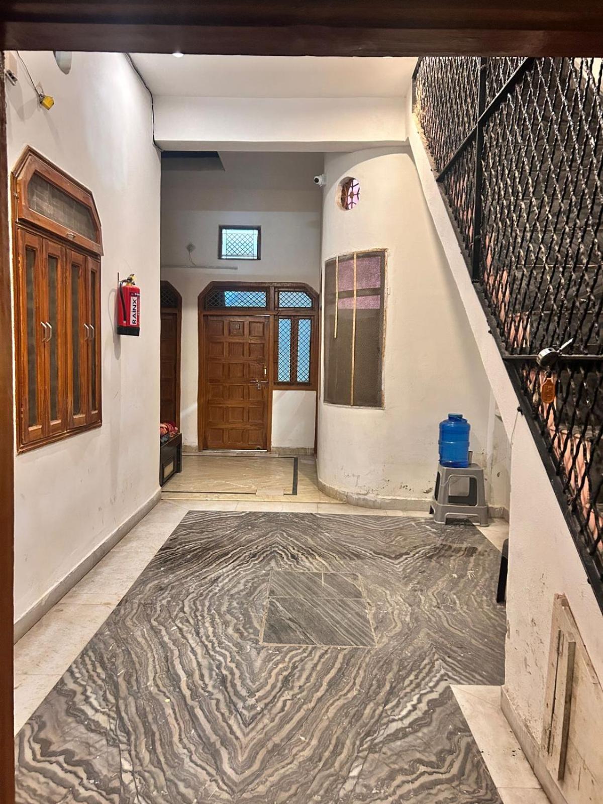 Agrawal Inn Guest House Матхура Екстер'єр фото