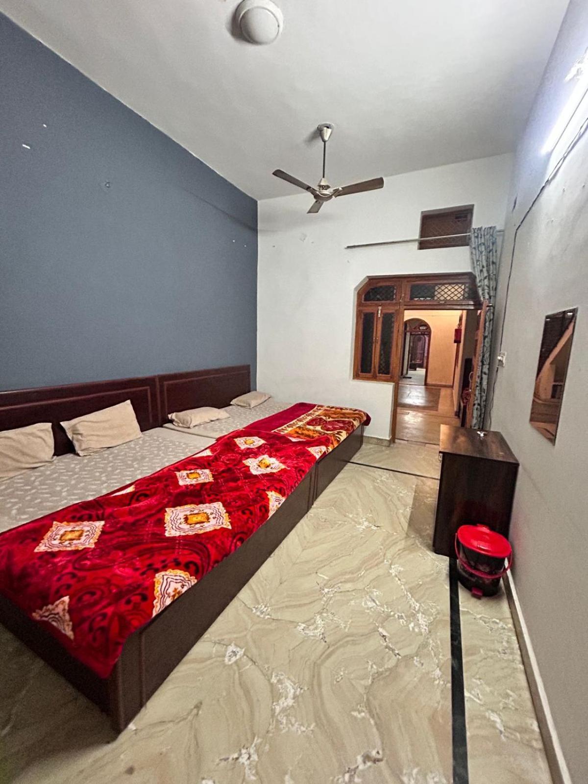 Agrawal Inn Guest House Матхура Екстер'єр фото