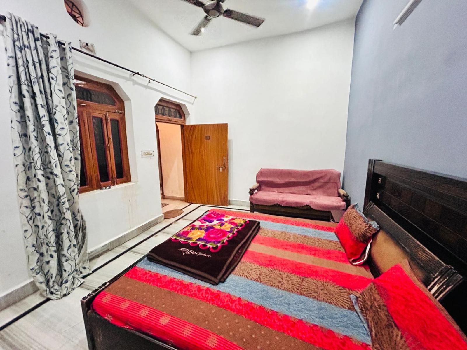 Agrawal Inn Guest House Матхура Екстер'єр фото